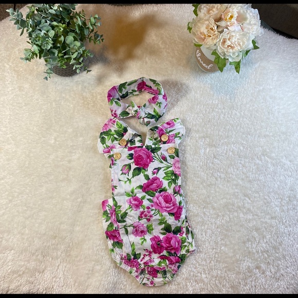 Other - Girls baby 12m flowery romper